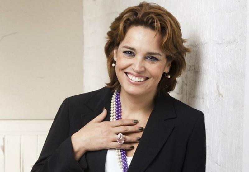 Atriz Susy Rego participa da cerim&ocirc;nia de abertura do evento