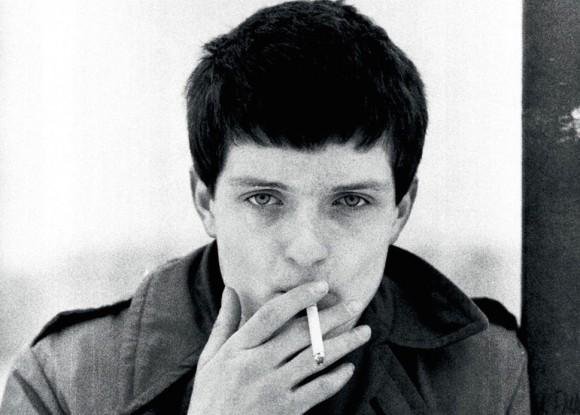Ian Curtis se matou aos 23 anos
