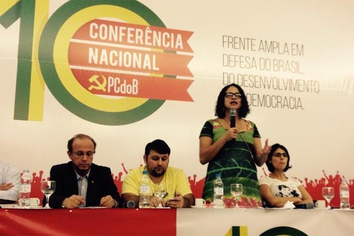 Deputada afirmou que coliga&ccedil;&atilde;o de esquerda ainda n&atilde;o est&aacute; descartada em Porto Alegre