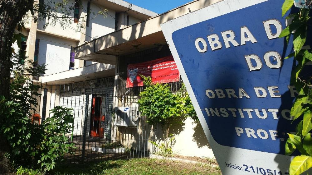 Escola de S&atilde;o Leopoldo aguarda por reforma h&aacute; quatro anos
