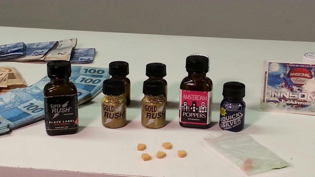 Homem foi preso com dez frascos da subst&acirc;ncia "poppers"