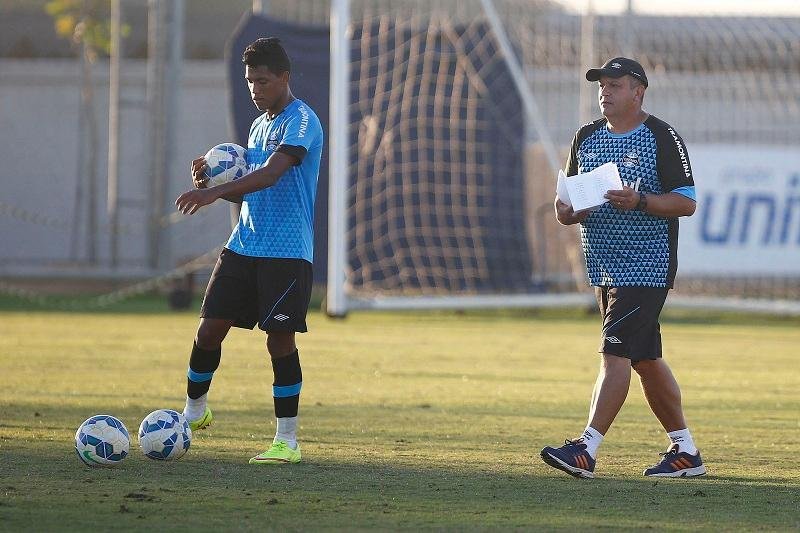 Gr&ecirc;mio pode ter mudan&ccedil;as contra o Figueirense