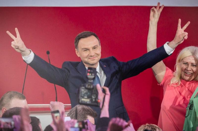 Conservador Duda ganha elei&ccedil;&otilde;es presidenciais na Pol&ocirc;nia