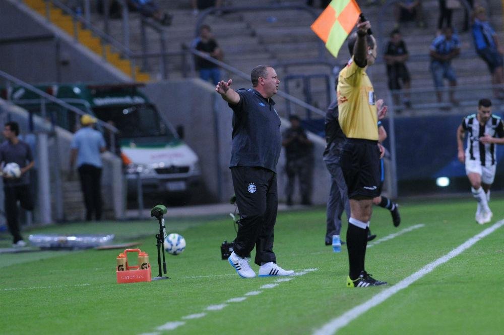 Trabalho do profissional do sub-20 agradou dire&ccedil;&atilde;o e jogadores