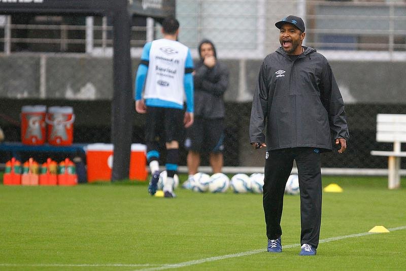 Roger se mostrou bastante participativo no primeiro treino