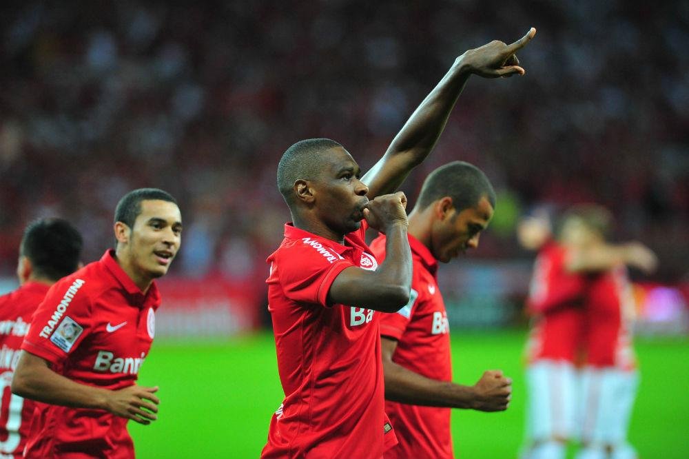Juan marcou o primeiro gol do Inter