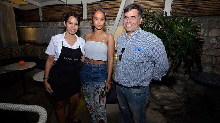 Chegada da cantora surpreendeu funcion&aacute;rios e clientes de um restaurante cubano