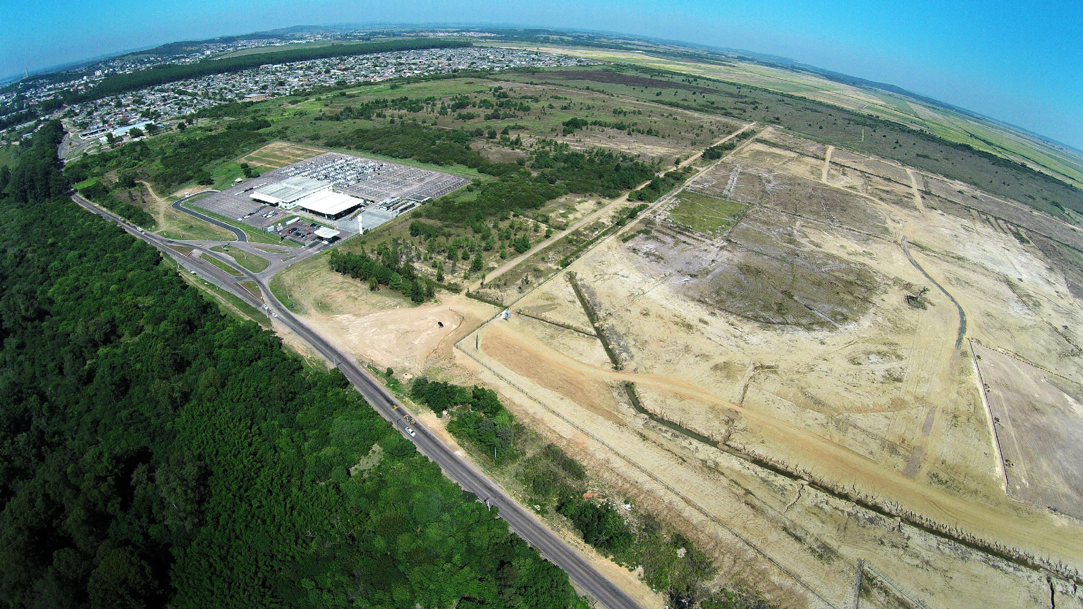 Somente 22,7% da &aacute;rea de 932 hectares que estava destinada &agrave; montadora Ford, em 1998, foi ocupada 