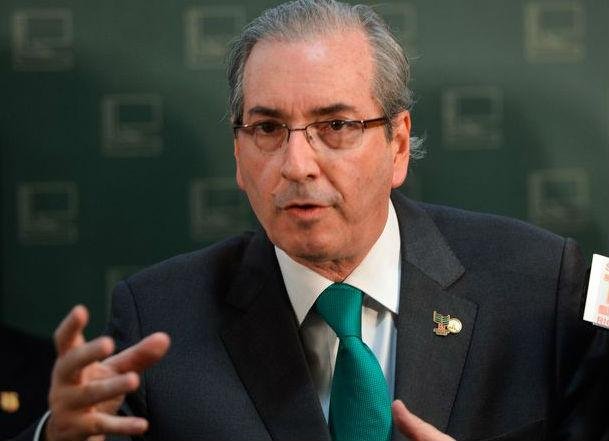 Presidente da C&acirc;mara, Eduardo Cunha adiou vota&ccedil;&otilde;es