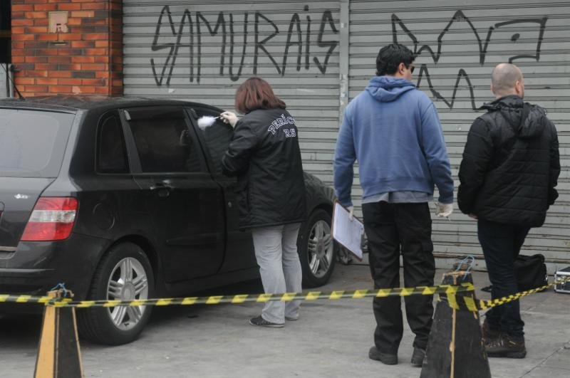 Fiat Stilo estava com as portas trancadas, segundo a Brigada Militar