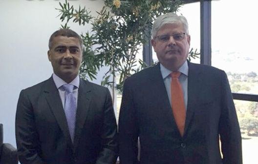 Rom&aacute;rio se encontrou com produrador Rodrigo Janot