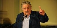 Comissão aprovou convite para Mujica falar sobre suposta confissão de Lula 