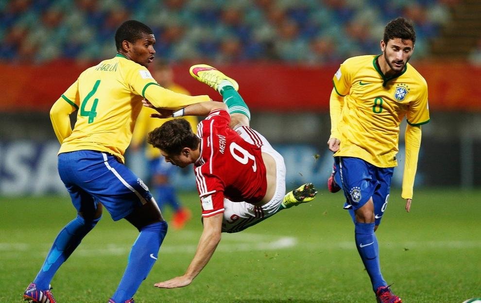 Um empate contra a Coreia do Norte, no pr&oacute;ximo domingo, dar&aacute; ao time primeiro lugar do grupo