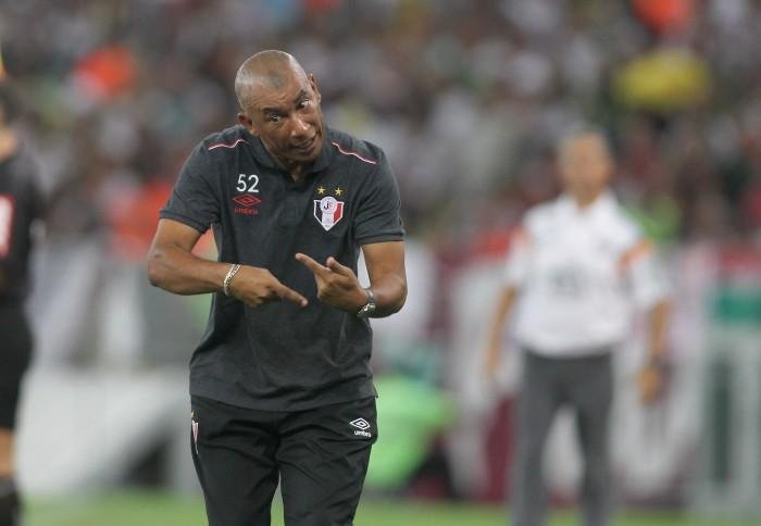 T&eacute;cnico Hemerson Maria n&atilde;o resistiu a mau in&iacute;cio de Brasileiro