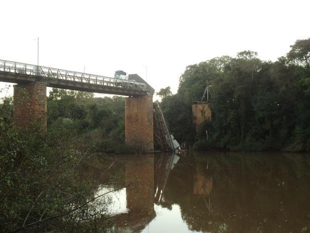 Queda da ponte afeta abastecimento de &aacute;gua em Jaguari