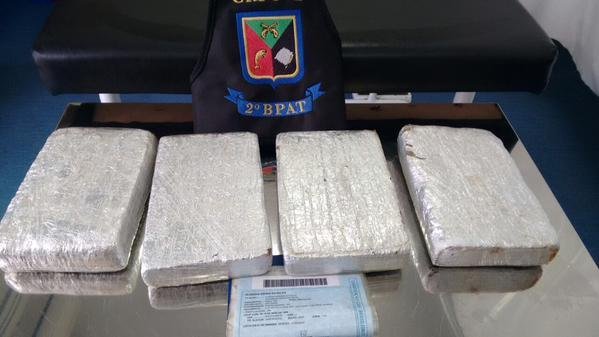 Droga totalizava 1,7 quilos conforme a BM
