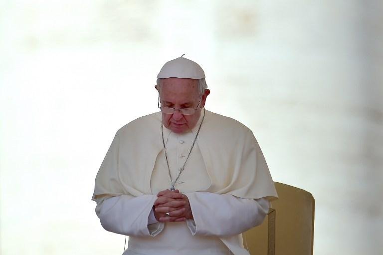 Bachelet foi recebida pelo papa Francisco em sua biblioteca privada