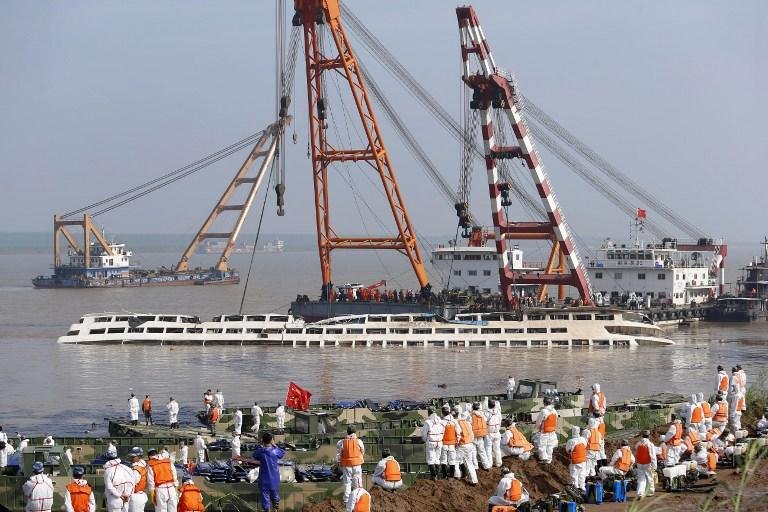 China confirma 396 mortes em naufr&aacute;gio de cruzeiro