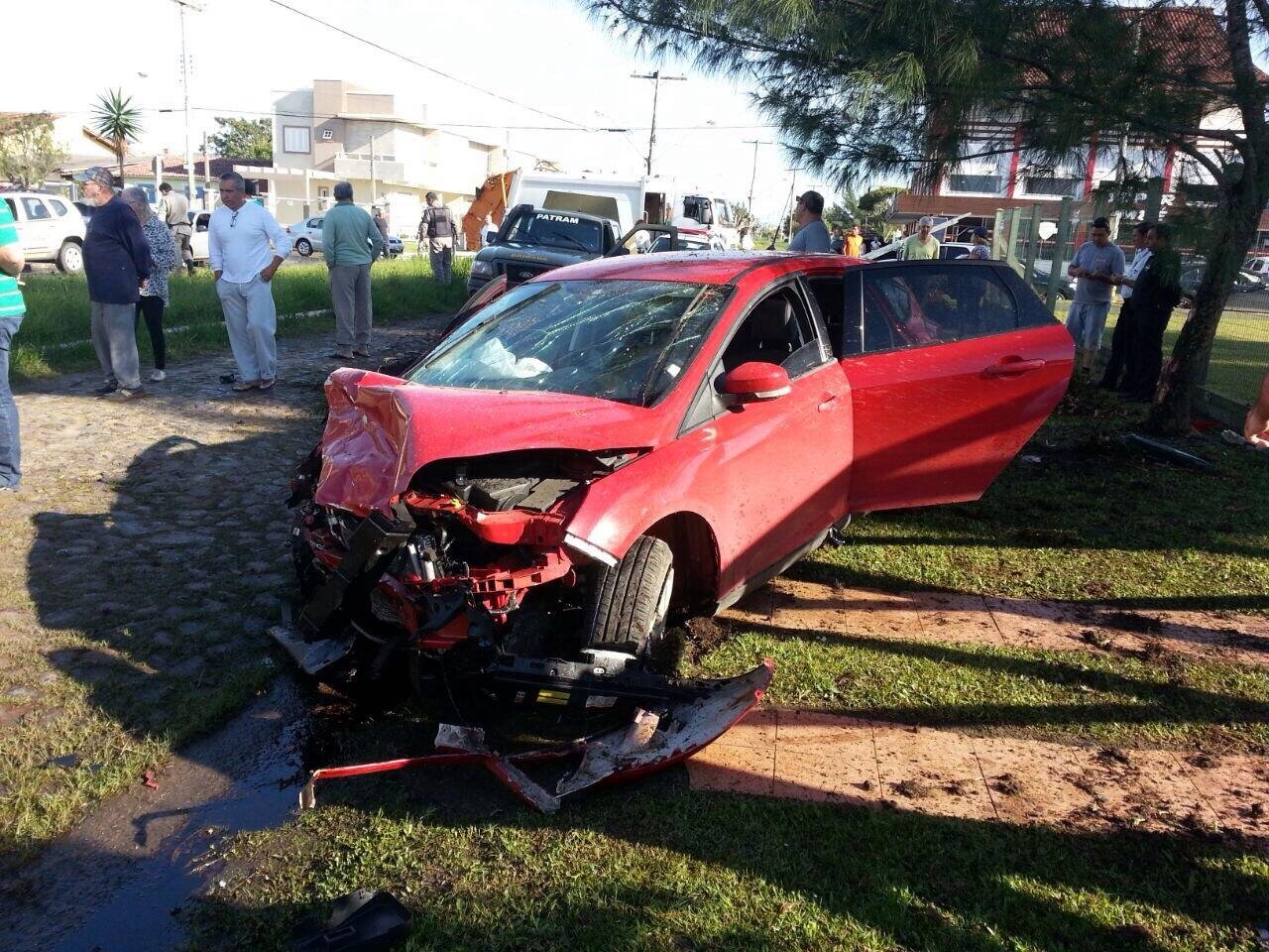 Assaltantes tinham roubado um carro em Gravata&iacute; no noite de sexta