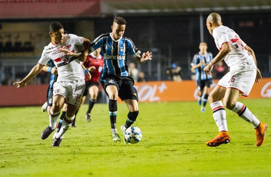Gr&ecirc;mio foi derrotado pelo S&atilde;o Paulo no Morumbi