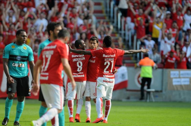 Nilmar marcou o segundo gol colorado