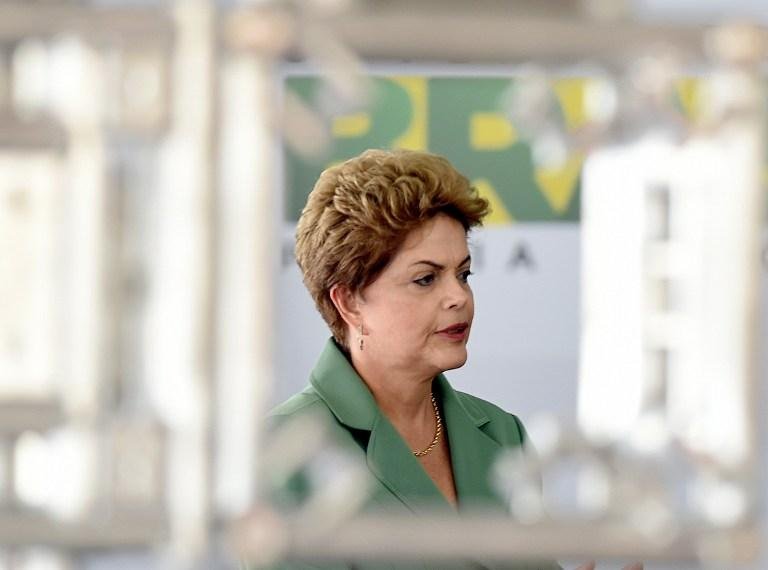 Dilma evitou responder se &eacute; contra ou a favor do aborto