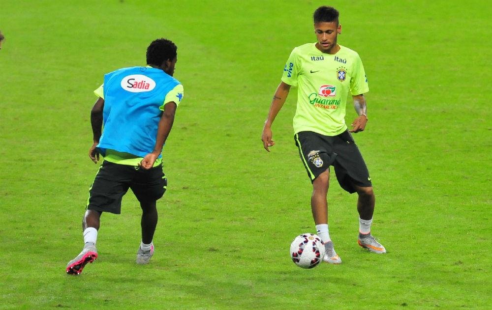 Volante do Peru quer "asfixiar" Neymar na estreia na Copa Am&eacute;rica