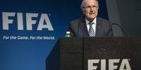 Blatter descarta sua saída imediata da Fifa 