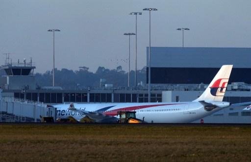 Avi&atilde;o da Malaysia Airlines faz pouso de emerg&ecirc;ncia na Austr&aacute;lia