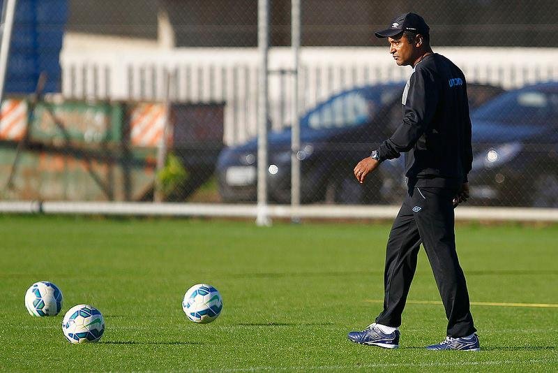 Roger deixou d&uacute;vida no ataque para enfrentar o Atl&eacute;tico-PR