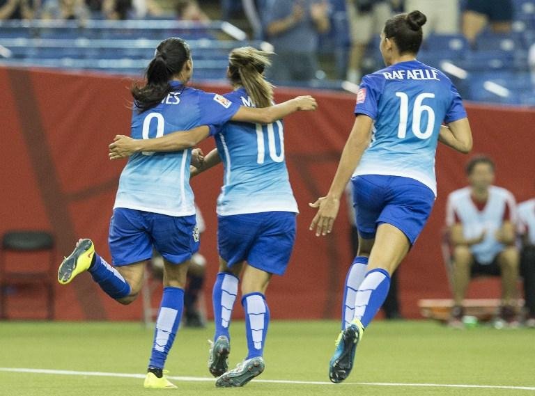 Vit&oacute;ria colocou Sele&ccedil;&atilde;o j&aacute; nas oitavas de final