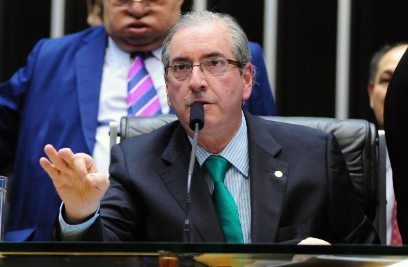 Eduardo Cunha usou o Twitter para desabafar contra congresso do PT