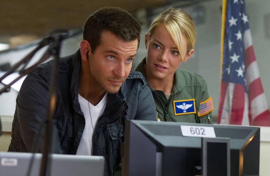 Bradley Cooper e Emma Stone estrelam o filme