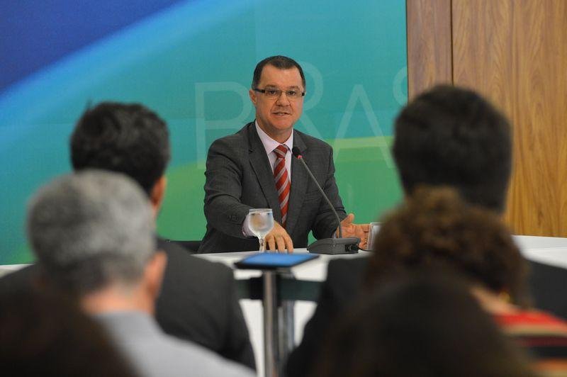 Ministro prev&ecirc; caos se novo c&aacute;lculo for aprovado