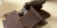 Chocolate está associado a menor risco cardiovascular, diz estudo