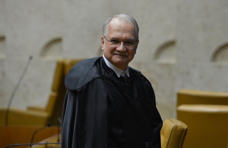 Ministro Luiz Edson Fachin assumiu vaga de Joaquim Barbosa no Supremo Tribunal Federal,