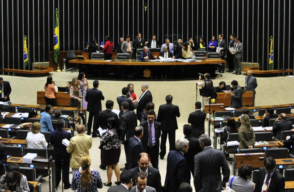 A apresenta&ccedil;&atilde;o de projeto de iniciativa popular foi facilitada