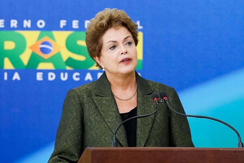 L&iacute;deres do PT e do PDT no Senado tamb&eacute;m participam do encontro no Pal&aacute;cio da Alvorada