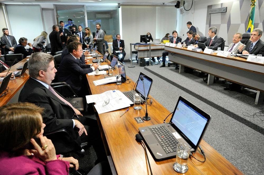 Senadores tamb&eacute;m aprovaram proposta para acelerar a tramita&ccedil;&atilde;o