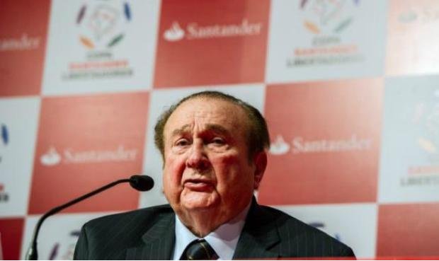Nicol&aacute;s Leoz &eacute; acusado de corrup&ccedil;&atilde;o e fraude 