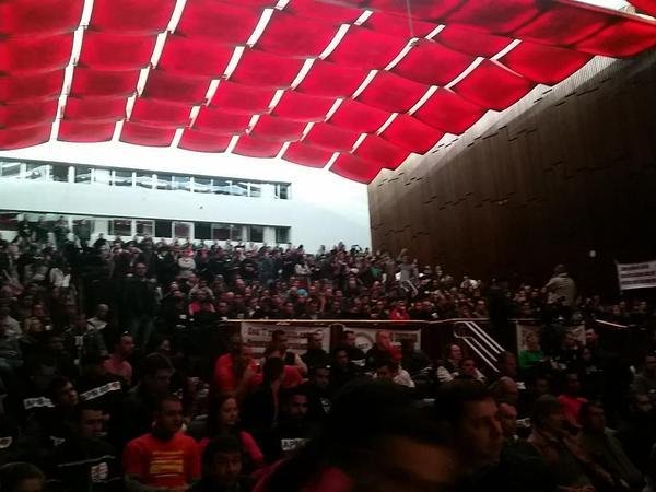 Cerca de 600 servidores estiveram presentes no Teatro Dante Barone