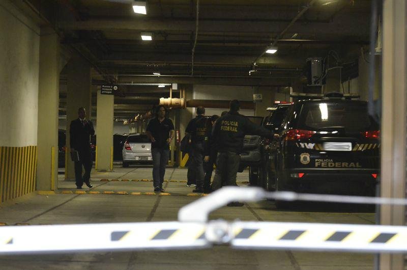 Pol&iacute;cia Federal prendeu executivos da Odebrecht e AG