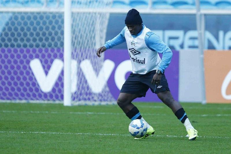 Mamute pode ganhar oportunidade no time do Gr&ecirc;mio