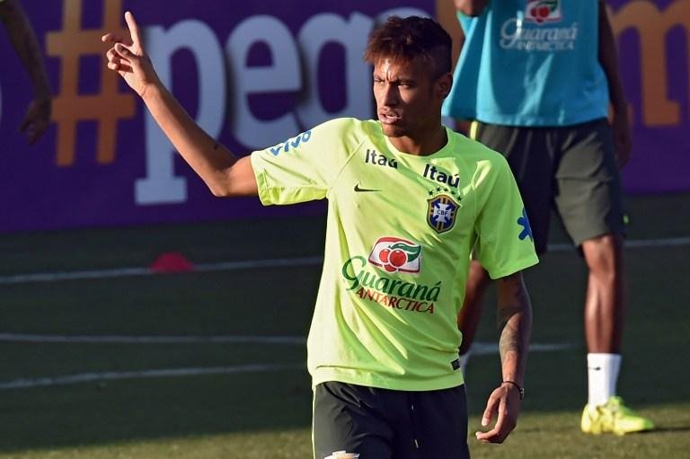 Queria encontr&aacute;-lo na final, diz Messi sobre Neymar