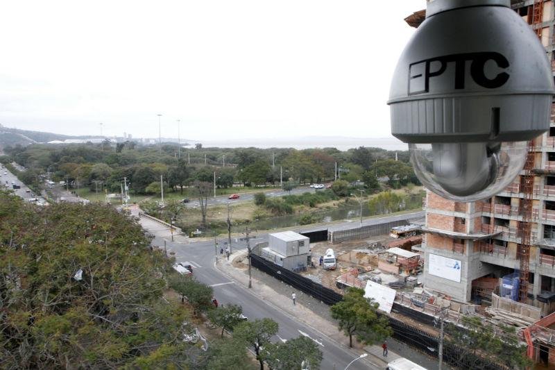EPTC cogita autuar pelas imagens das c&acirc;meras de monitoramento