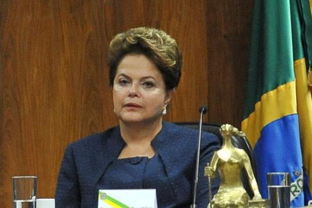 Dilma minimizou  cr&iacute;ticas feitas por Lula