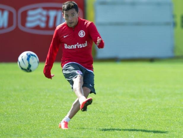 Dirigente do Inter diz que clube n&atilde;o recebeu proposta por Ar&aacute;nguiz