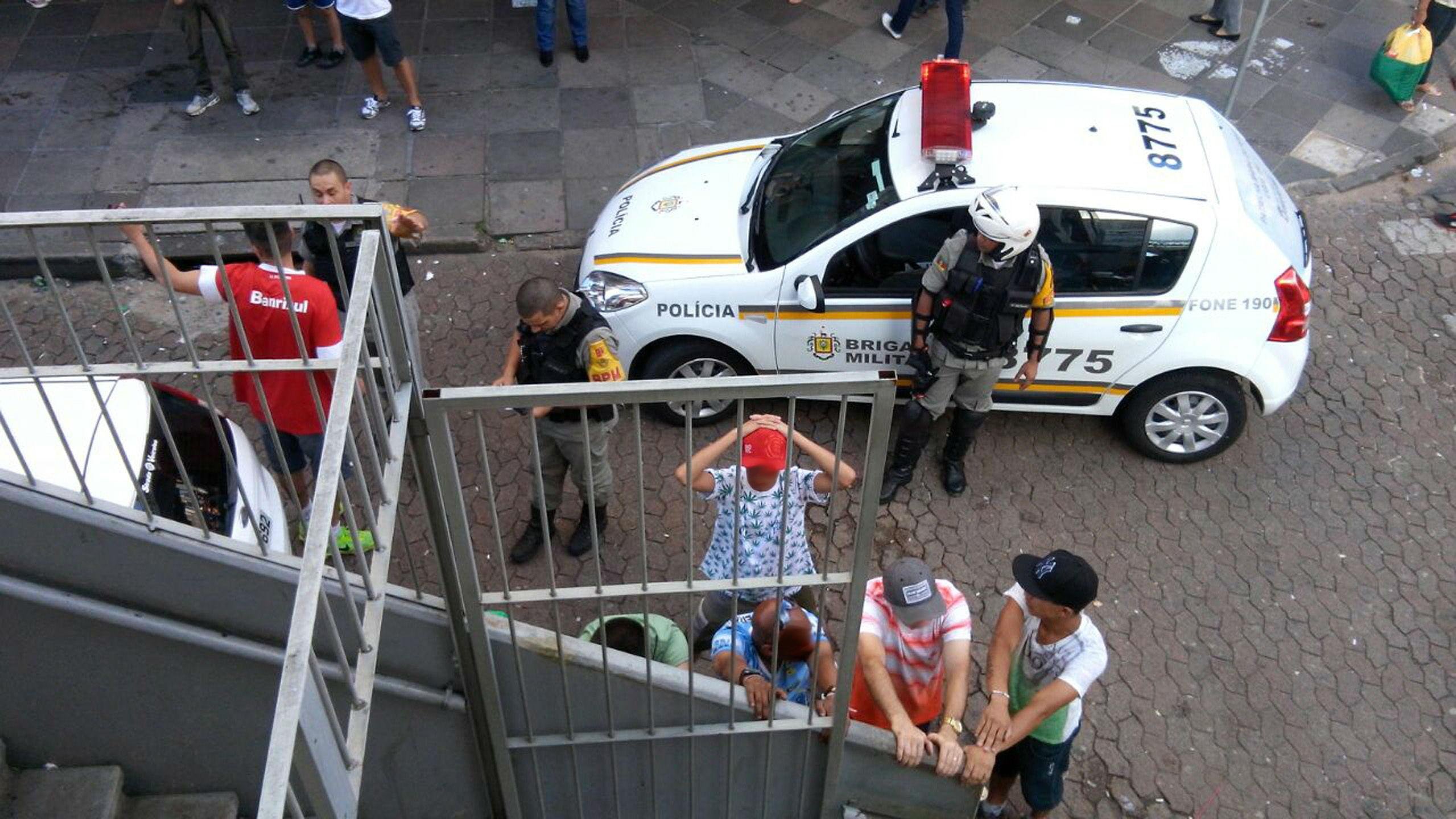 N&atilde;o &eacute; raro os policiais militares serem desafiados durante as abordagens