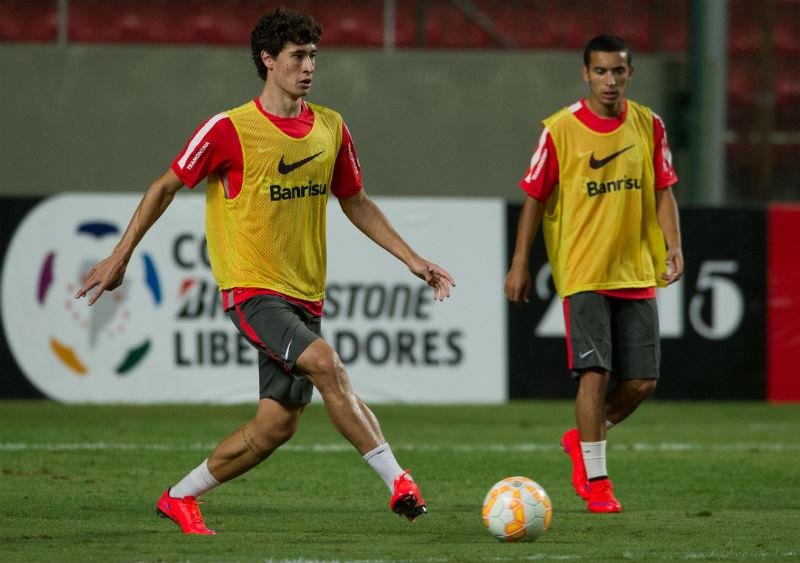 Novo contrato de Dourado com Inter aparece no BID 