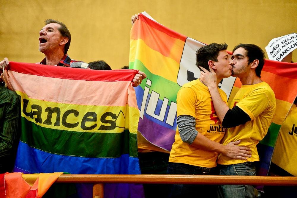 Ativistas dos direitos LGBT cobraram a aprova&ccedil;&atilde;o da emenda de pol&iacute;tica de g&ecirc;nero